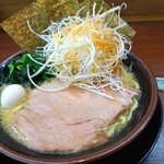 横浜家系ラーメン なるは家 - 