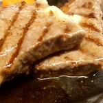 グリル・ラクレット - ウェルダンですがバターで美味しくなってます