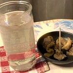仙台中華そば 銘店嘉一 - 鶏チャーシューをワンカップで♬合います(笑)