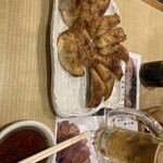 餃子 照井 - 