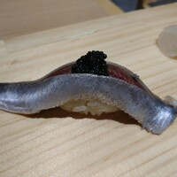 鮨やすぞう。 - イワシのキャビア乗せ