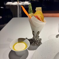 レフェルヴェソンス - 野菜クリスプのブーケと豆腐サワークリーム