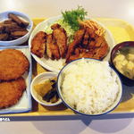 三丁目 にしや食堂 - とりもも肉のカリカリ焼き定食+ハムカツ+いもがらキンピラ