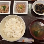 Nattou Koubou Sendaiya - 納豆食べ放題定食(ご飯普通盛り)納豆トッピング済み