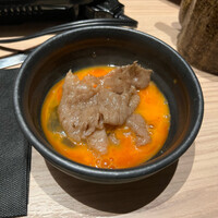 近江牛専門店 近江かど萬 - 卵見て！新鮮そのもの！めっちゃオレンジ色！