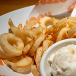 Hooters Ginza - 