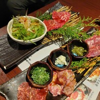 肉匠 牛虎 西中島店 - 下 : ハラミ三種盛り