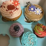 LOLA'S Cupcakes - 