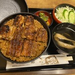 鰻のにしやま - うな丼　中　2,400円