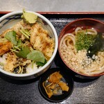 地魚酒場 魚八商店 - 令和5年11月
ランチタイム(11:30〜)
うな天丼(うどん、漬けもの付) 税込600円