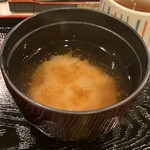 ぎおん 天ぷら 天周 - ワカメの味噌汁