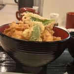 ぎおん 天ぷら 天周 - 穴子と鱧の特天丼　横顔