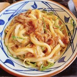 丸亀製麺 - よく混ぜて卵を絡めて食べてくださいと説明がありました(^O^)