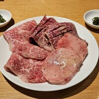 ビーフキッチン 渋谷店 - 上たん、特製ハラミ、りぶ芯