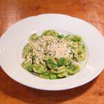 ラ スフォリーナ - パスタランチ 1100円 の菜の花のソースのオレッキエッテ