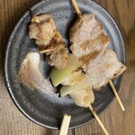 紋次郎 - 豚バラ、鳥み