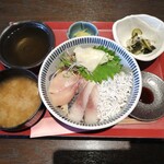 Sushi Izakaya Marugamaru - 