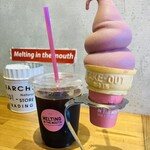メルティング イン ザ マウス - アイスコーヒー，巨峰ソフトクリーム