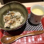 鮨 無垢/鮨 白銀 - 牡蠣とエリンギの小丼と特製出汁のペアリング