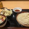 Kyuubeeya - 牡蠣舞茸天ざるうどん並♪久兵衛屋は天ぷらが揚げたてなのが良いよね〜！丸亀やはなまるとはそこが違う。