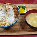 山之内 - 農大かつ丼(豚汁。お新香付) 980円