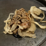 Grand rocher - 前菜２品目(魚を切る際に…余白への広がり♪)