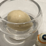 Grand rocher - デザート1品目(アイスクリーム)