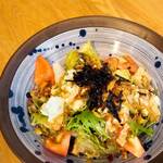 CRAFTBEER&PIZZA 100K - 京赤地鶏と豆腐のゴマドレサラダ