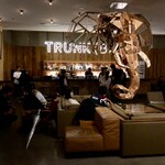 TRUNK (LOUNGE) - 