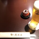 荒井屋 万國橋店 - ビール＆柿の器に入った牛肉ほぐし煮みたいなやつ！