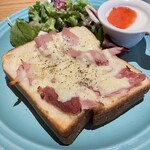 むさしの森 Diner 新宿中央公園店 - ハムとチーズのクロックムッシュ