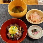 NOMI RESTAURANT - 〆飯：鹿ネックの時雨煮丼・追い鰹節・日野菜の糠漬け・味噌汁