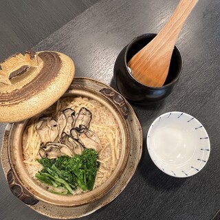 [Single dishes] Single dishes made with seasonal vegetables and rice cooked in clay pots are popular!
