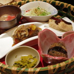 ごま屋ちゅう兵衛 - 野菜の彩りランチ（\780、2013年10月）