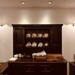 喫茶館 Bleu Montagne - アンティークのカップボード