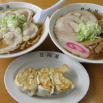 青竹手打ラーメン 日向屋 - コチラをオーダー･･･。