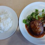 ガスト - 料理写真:日替わりﾗﾝﾁ ﾊﾝﾊﾞｰｸﾞﾃﾞﾐｿｰｽ&ﾁｷﾝｸﾞﾘﾙ醤油ｿｰｽ