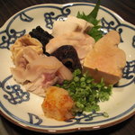 松もと - 鮟鱇も鍋ではなく造りで戴きます。