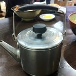 牧のうどん - 継ぎ足し用スープのヤカン