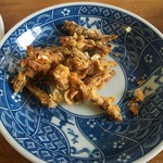 西端手打 上戸うどん - サービス品のイリコ天