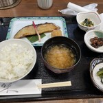 京粕漬 魚久  - サワラ西京漬定食？