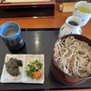 竹の家 - 蕎麦湯(上左) 出汁の徳利(上右) 薬味(上左) 