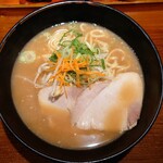 古潭 - 令和5年11月
営業時間(11:00〜22:00)
古潭ラーメンしょうゆ
通常税込730円→55周年創業記念で税込550円