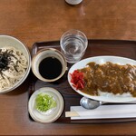 更科 - カレー定食 950円