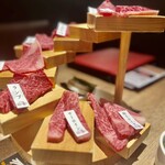 Wagyu U Yakiniku Liebe - 8段盛りのお肉