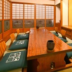 Kani Douraku - 落ち着いた雰囲気の堀席の個室