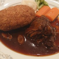 レストラン香味屋 - ビーフシチューとメンチカツの盛合せ