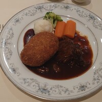 レストラン香味屋 - ビーフシチューとメンチカツの盛合せ
