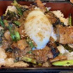 四文屋 - ツレの豚生姜焼き重