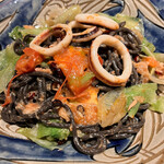 沖縄イカ墨そばのペペロンチーノ